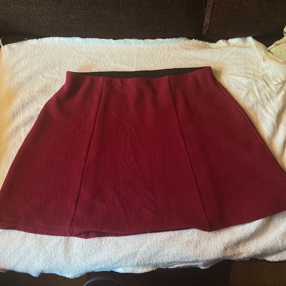 Divided Dresses & Skirts - Women’s Divided H&M Maroon skirt